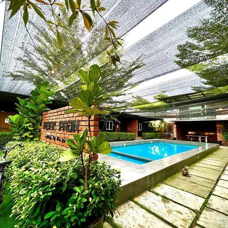 Petak Padin Cottage By The Pool, Kepala Batas  Exteriér fotografie