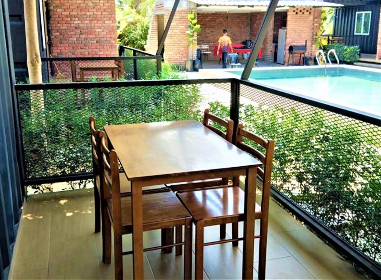 Petak Padin Cottage By The Pool, Kepala Batas  Exteriér fotografie
