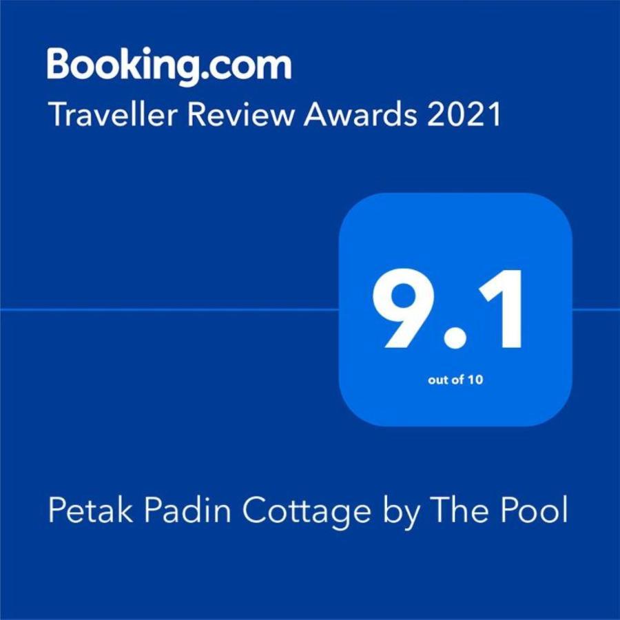 Petak Padin Cottage By The Pool, Kepala Batas  Exteriér fotografie