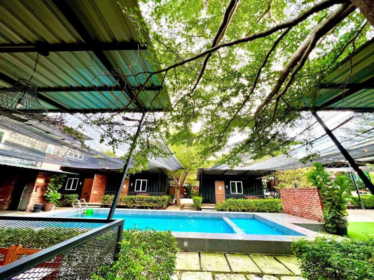 Petak Padin Cottage By The Pool, Kepala Batas  Exteriér fotografie