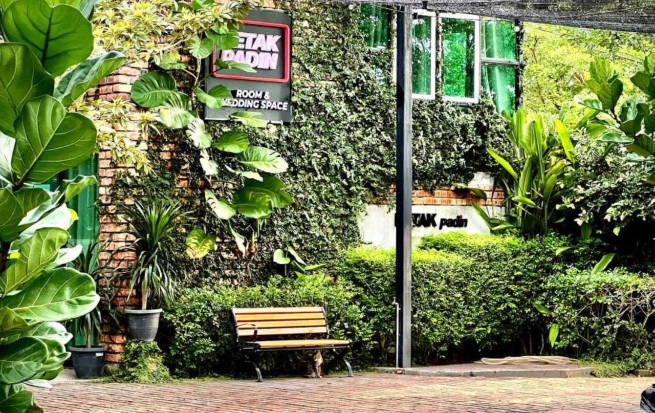 Petak Padin Cottage By The Pool, Kepala Batas  Exteriér fotografie